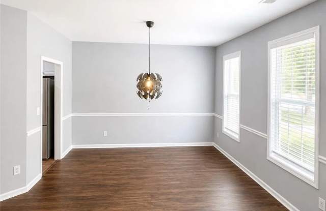 185 Galecrest Drive Gallery 4