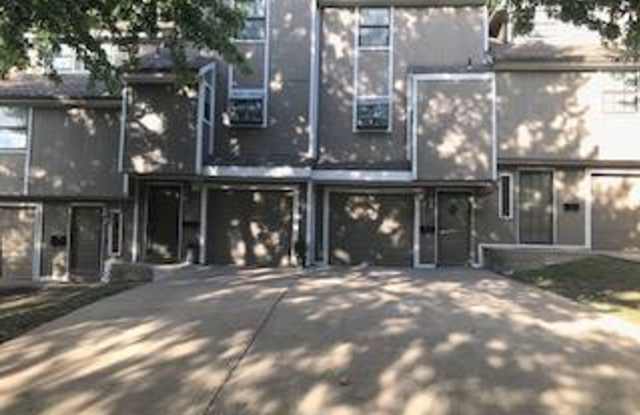 Great 3 bedroom townhouse available photos photos