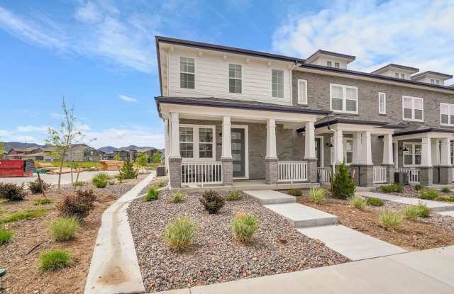 Sterling Ranch 3bed 3bath - like NEW! Gallery 3