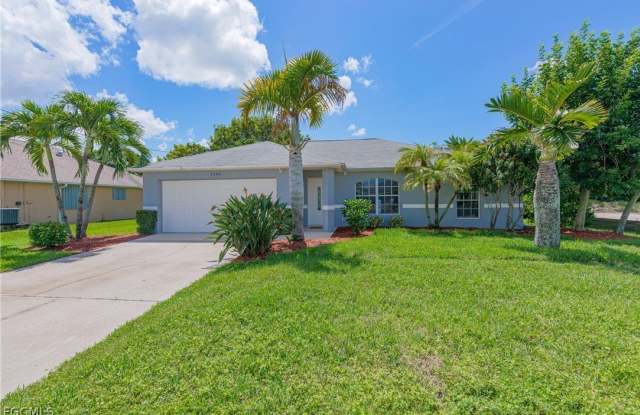 2586 SW 27th Street photos photos