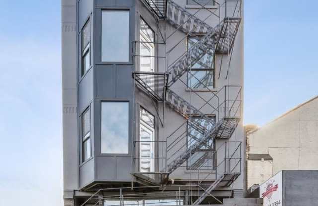 639 West 18th St. photos photos