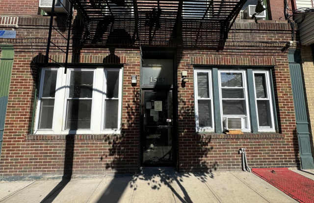 1513 SUMMIT AVE photos photos