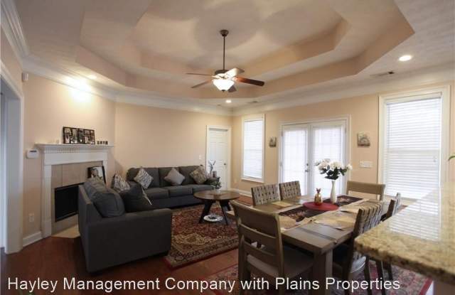 1313 Tulip Court Gallery 2