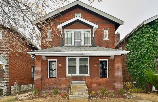 4944 Tholozan Avenue photos photos