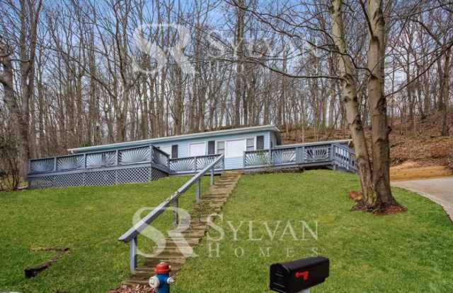 424 Leonard Drive - 424 Leonard Drive, Lancaster, OH 43130
