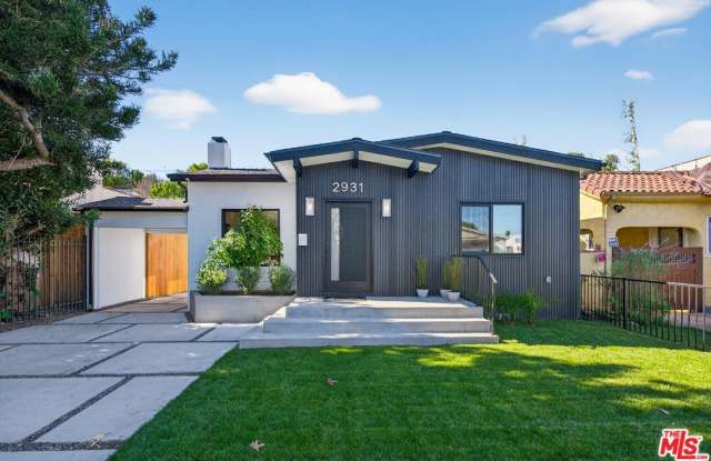 2931 S Bronson Ave photos photos