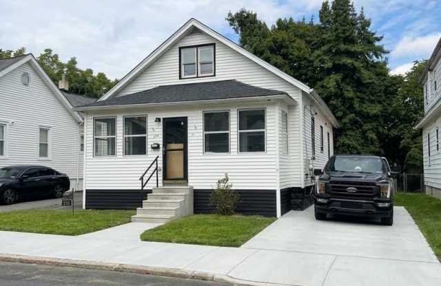3 Bedroom 1 Bathroom in Ewing, NJ close proximity to TCNJ photos photos