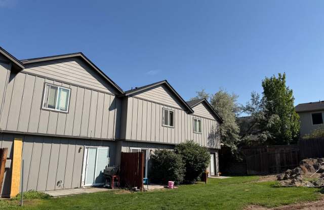 Reindeer Heights Townhouse in Redmond Gallery 4