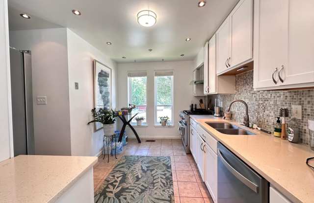 521 BRUMMEL CT NW #521 Gallery 4
