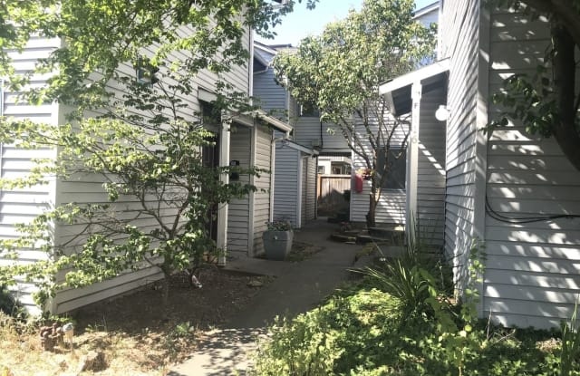 116 17th Ave Unit A - 116 17th Avenue, Seattle, WA 98122