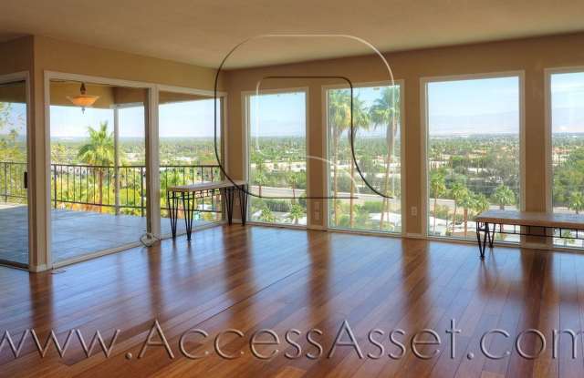 Entertainers Dream 2 Bed/2 Bath Home With Incredible Views In Palm Springs! - 2003 Southridge Drive, Palm Springs, CA 92264