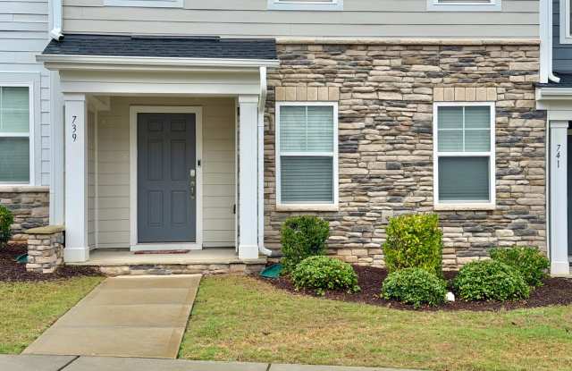 Spacious 4-Bedroom Townhome with 2-Car Garage in Wake Forest Gallery 4
