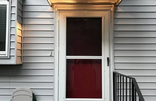 Nice 2 Bed/1.5 Bath Condo in Bellevue! photos photos