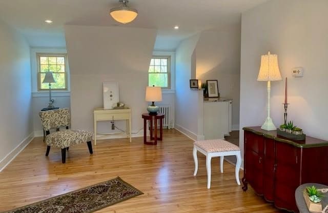 6089 Old Lakeshore Road South Gallery 3