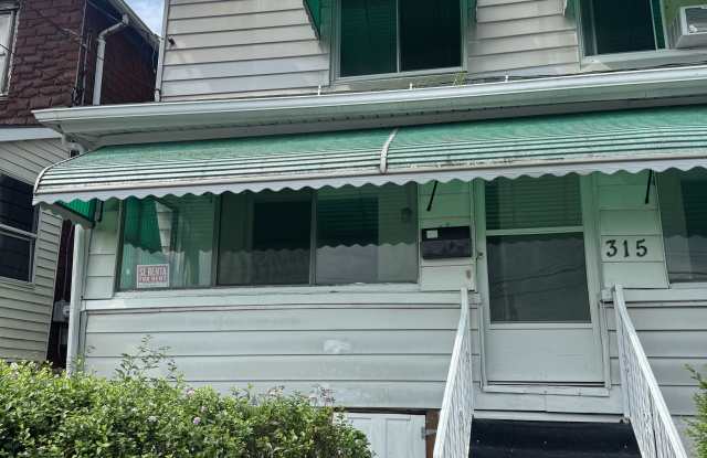 315 Ridge Ave - 315 Ridge Avenue, West Hazleton, PA 18202