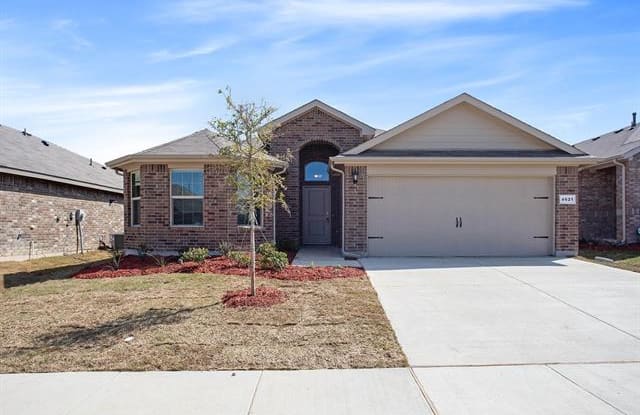 4621 Fringetree Way - 4621 Fringetree Way, Crowley, TX 76036