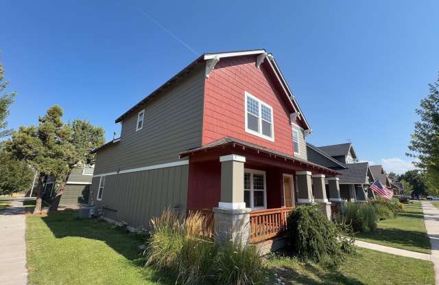 2728 NE Black Oak Place in NE Bend, 3 Bedroom / 2.5 Bathroom Gallery 4