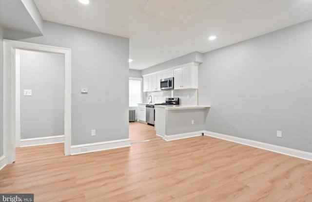 5548 RIDGE Avenue Gallery 3