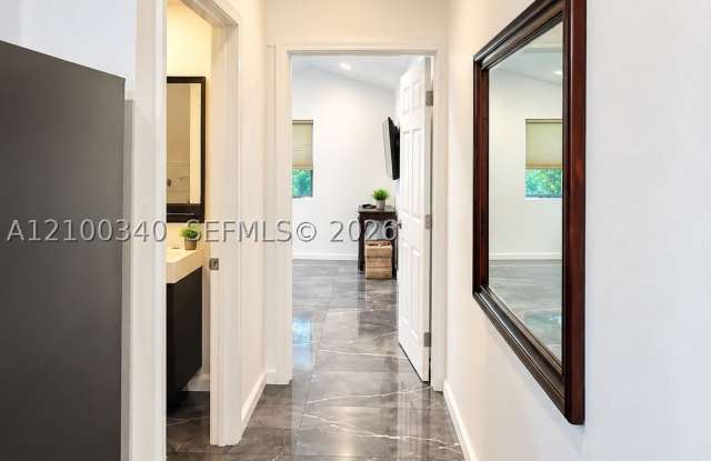 1931 Arthur St Gallery 3