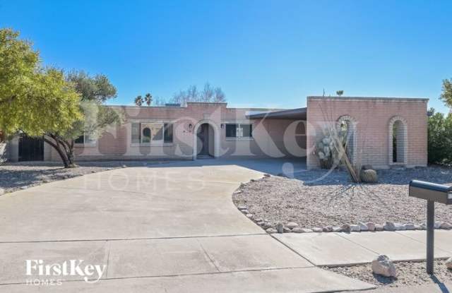 9202 East 27th Street - 9202 East 27th Street, Tucson, AZ 85710
