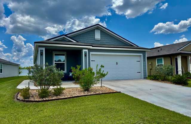 "Immaculate 4/2 in the Desirable Cross Creek Subdivision!" photos photos