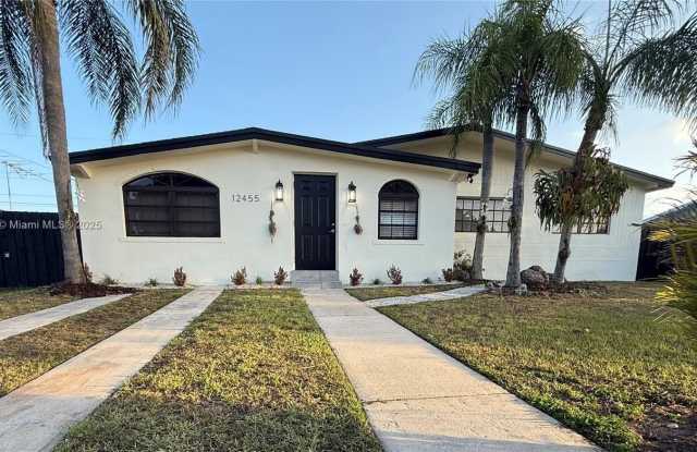 12455 SW 187th Ter photos photos