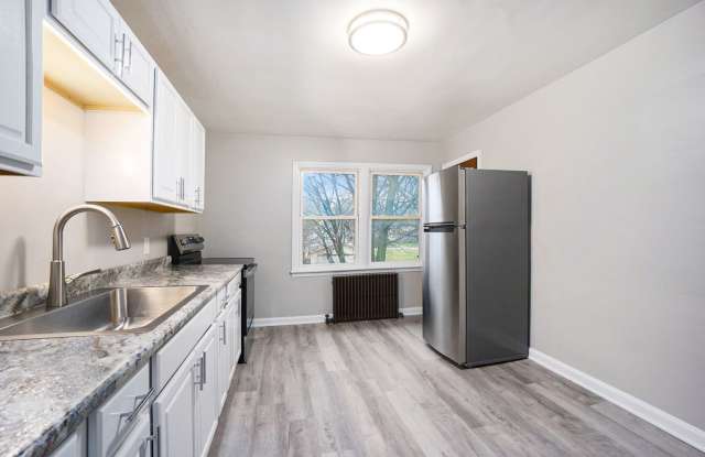 Newly Renovated 1br/1ba Apartment Available! PICTURES COMING SOON! photos photos