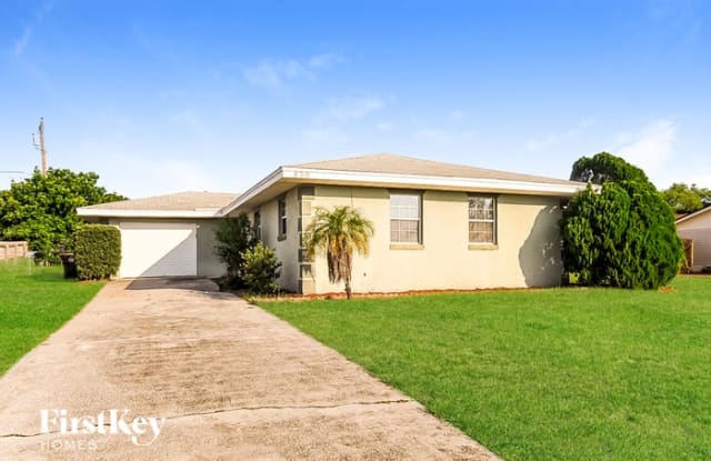 839 Sherwood Drive - 839 Sherwood Drive, Lake Wales, FL 33898