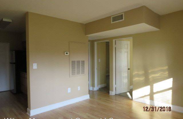 225 E. New Hampshire St #15 Gallery 3