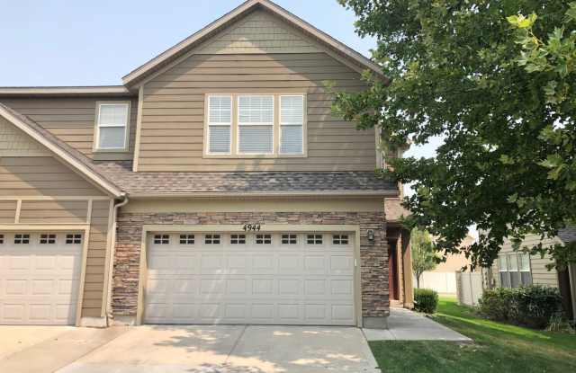 Great Townhome For Rent Now Available! photos photos