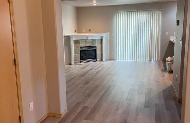 Beautiful 3 Bedroom home in Puyallup - 7241 177th Street East, Frederickson, WA 98375