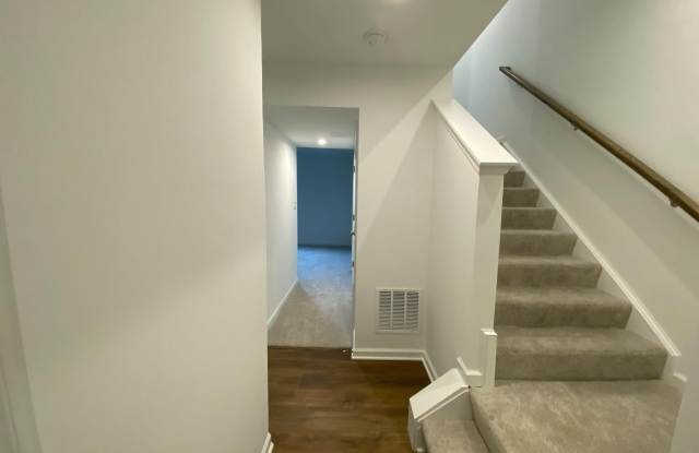 415 ARAGON Drive Gallery 3