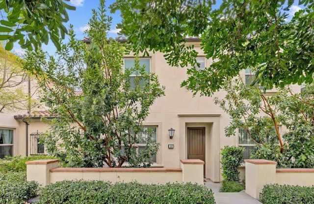 156 Outwest photos photos