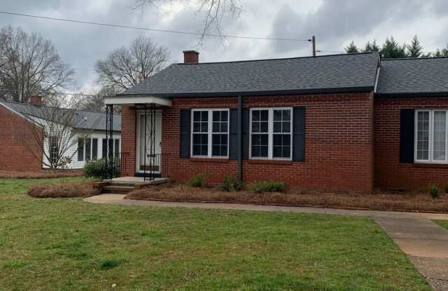 806 N. Avalon Road Apt D photos photos