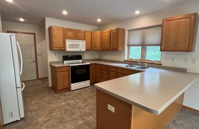 Single Family Home in a Quiet Neighborhood Available! photos photos Single Family Home in a Quiet Neighborhood Available! photos photos