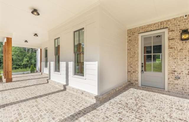 200 Von Lake Court Gallery 3