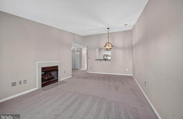 44084 NATALIE Terrace Gallery 3