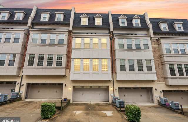 517 OVERLOOK PARK Drive Gallery 3