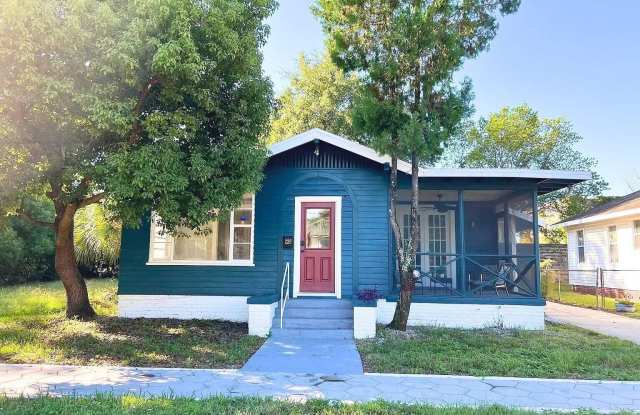 226 E 15TH Street E photos photos