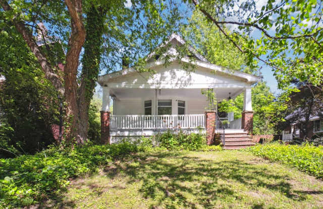 1507 Crest Road photos photos