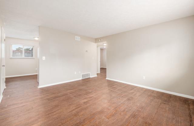 Pinetree Village Apartments Gallery 4