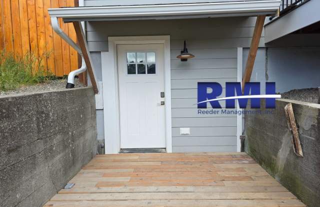Updated Studio Downtown Bremerton!!! photos photos