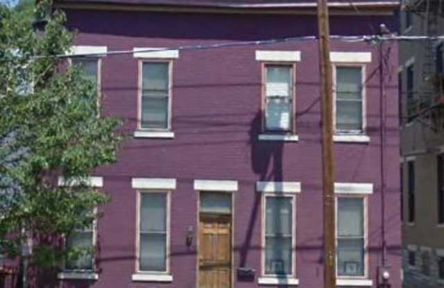 Renovated 1 BD +home office/child's room House with Upgrades photos photos