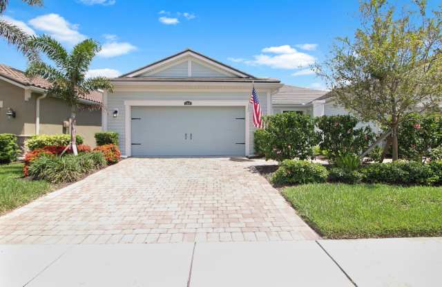 Tapestry Ln, 11849 photos photos