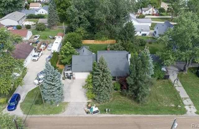 3930 DUNNING Road Gallery 3