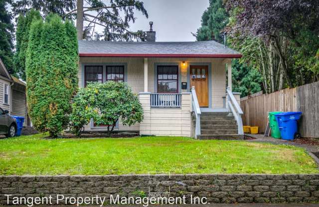 4312 SE Windsor Court - 4312 Southeast Windsor Court, Portland, OR 97206