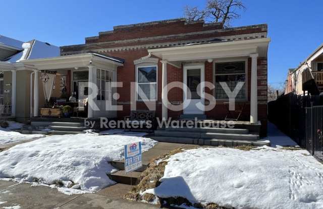 Charming 1 Bed / 1 Bath Duplex with basement Near Washington Park – Available Now! Gallery 1