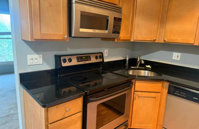 2 Bed/1 Bath Condo in Ladue School District! photos photos