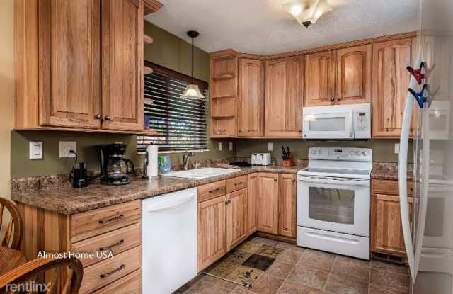 2070 E 3335 S Gallery 4
