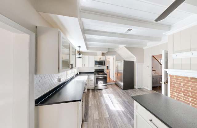 Updated  4/3.5 Farmhouse in Bethesda on Private, 1.5 Acre Lot Gallery 3